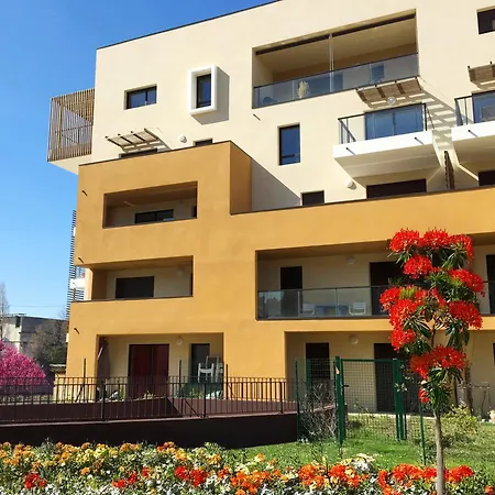 Terrasses De Saint Martin - Tres Calme Et Agreable Avec Grande Terrasse Ombragee - Privee - Idealement Situee - Parking Privatif Possible *